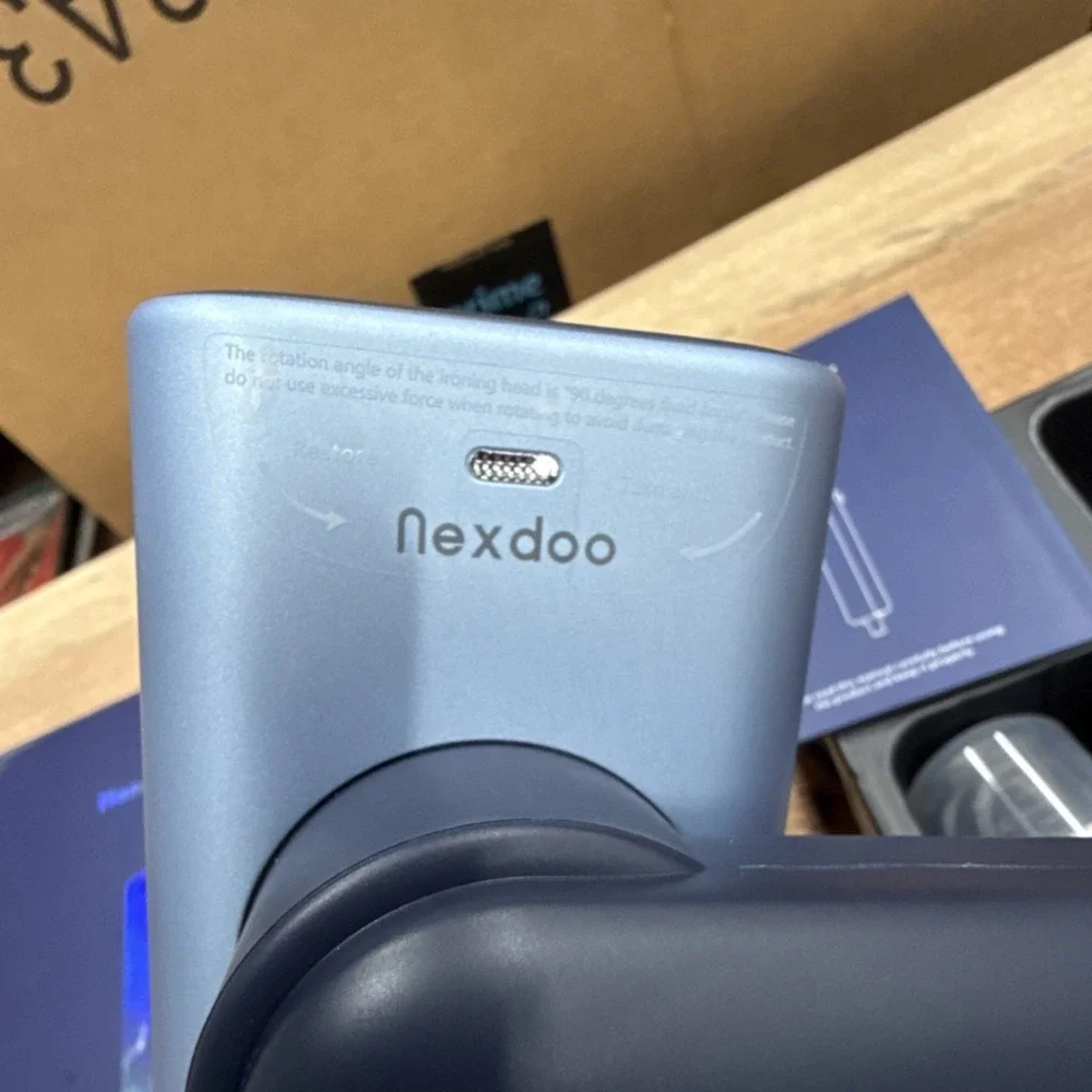 Nexdoo G9 Hand-Held Steamer Blue 1200W 120V 70mL Corded On/Off Switch Garment